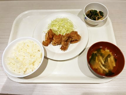 昼食